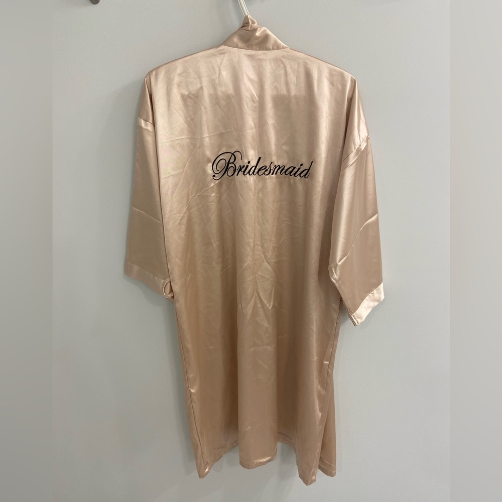 Champagne bridesmaid robe size Large with waist tie